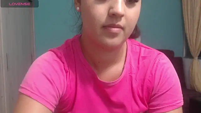 Anthonela Queen online show from December 2025 01:11:01 AM