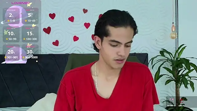 Snapshot of Maximoherrera_16 chatting on April 2026 12:33:02 PM Maximoherrera 16 online show from April 2026 12:33:02 PM