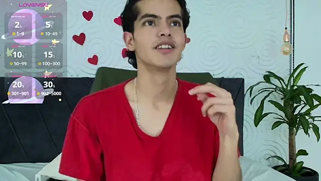Snapshot of Maximoherrera_16 chatting on May 2026 12:44:02 PM Maximoherrera 16 online show from May 2026 12:44:02 PM