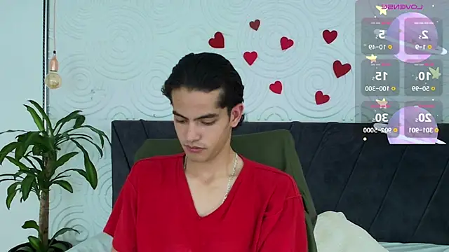Snapshot of Maximoherrera_16 chatting on May 2026 12:12:01 PM Maximoherrera 16 online show from May 2026 12:12:01 PM
