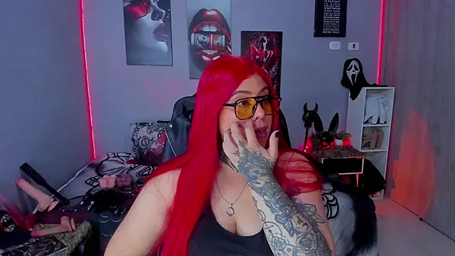 Snapshot of Veronika_metal chatting on December 2025 08:16:02 PM Veronika metal online show from December 2025 08:16:02 PM