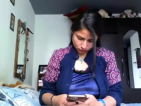 Escarcha-blue online show from March 2025 03:49:02 PM