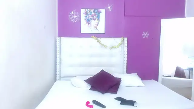 naughty teen18 online show from March 2025 01:49:01 PM