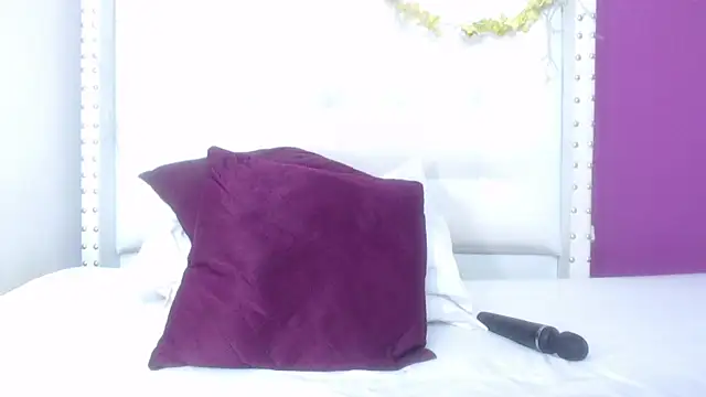 naughty teen18 online show from March 2025 04:52:02 PM