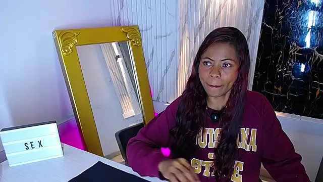 Agata Grubisic online show from March 2025 04:11:01 PM