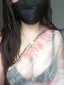 Snapshot of neha_rohan12 chatting on March 2025 09:05:02 PM neha rohan12 online show from March 2025 09:05:02 PM