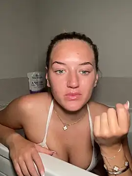 MissMaisiex online show from October 2025 07:34:02 PM