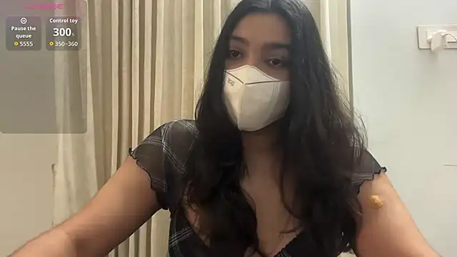 Snapshot of oviyakalra chatting on September 2025 03:41:02 AM oviyakalra online show from September 2025 03:41:02 AM