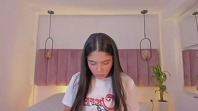 Haily b online show from March 2026 08:04:01 PM