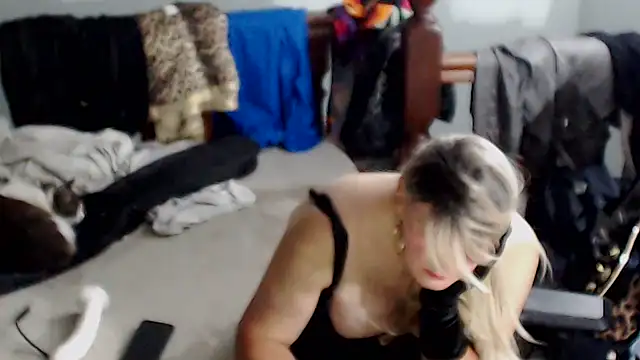 emmex671 online show from October 2025 01:09:02 AM