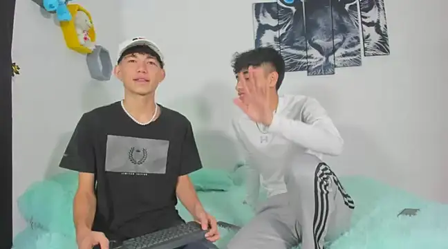 Snapshot of Maxxi_hot23 chatting on March 2025 03:45:02 PM Maxxi hot23 online show from March 2025 03:45:02 PM