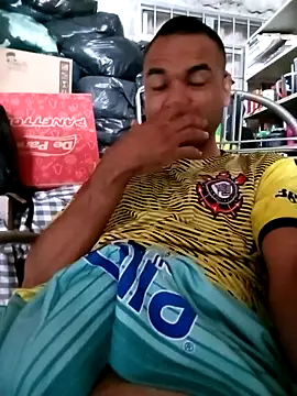 Poptrezegostoso online show from February 2026 07:01:02 PM