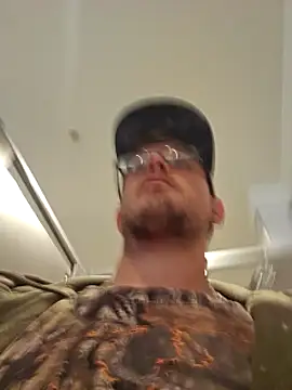 dylanroberts1995 online show from March 2025 01:50:02 PM