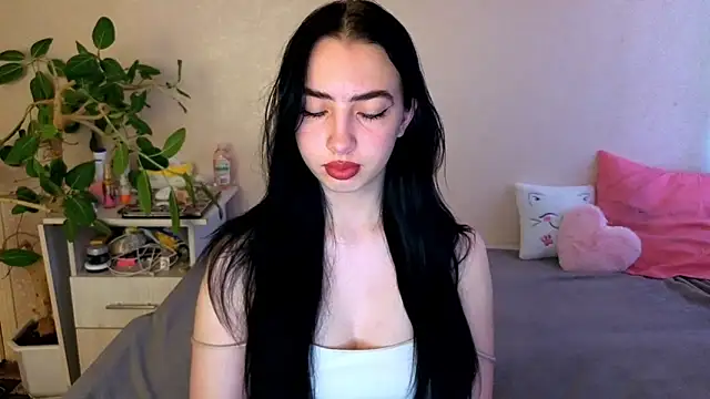 Snapshot of WildKittenX_ chatting on June 2026 03:53:02 AM WildKittenX online show from June 2026 03:53:02 AM