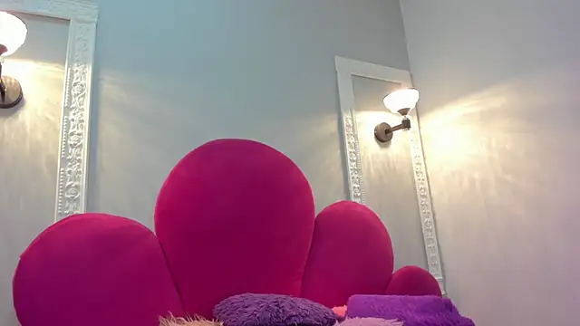 Bonniie 22 online show from October 2025 01:58:01 PM