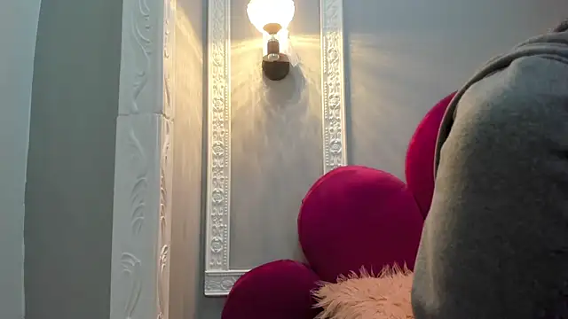 Bonniie 22 online show from March 2026 07:18:02 PM