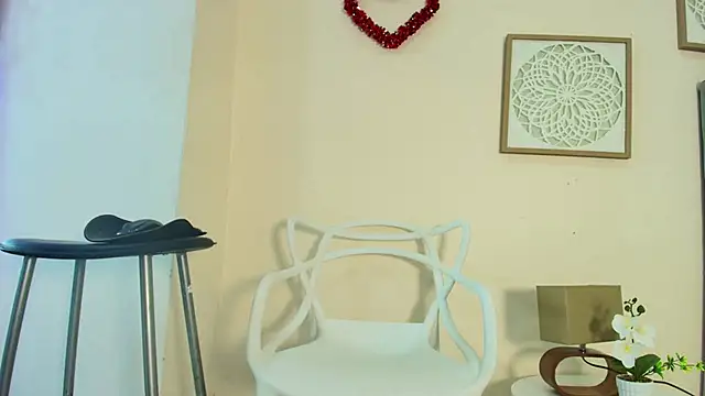 mary cute9 online show from April 2026 12:10:01 PM