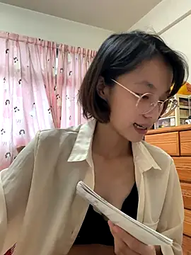 ladypaggy online show from November 2025 04:46:01 AM