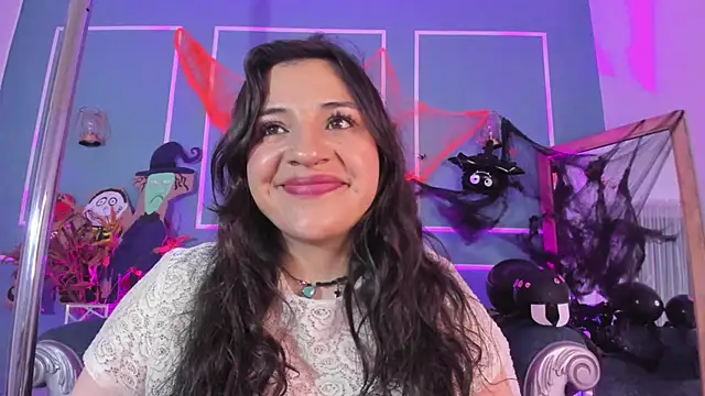 TaraTaylorr online show from October 2025 02:28:01 AM