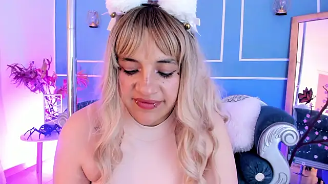 TaraTaylorr online show from April 2026 07:45:01 AM