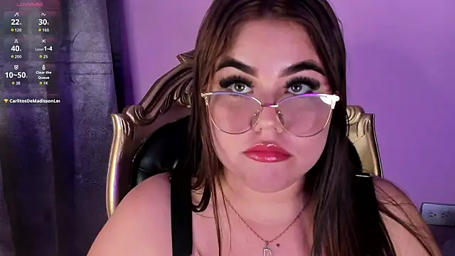 Snapshot of MadissonLee__ chatting on November 2025 07:24:01 PM MadissonLee online show from November 2025 07:24:01 PM