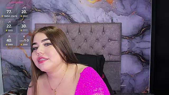 Snapshot of MadissonLee__ chatting on November 2025 07:14:02 PM MadissonLee online show from November 2025 07:14:02 PM