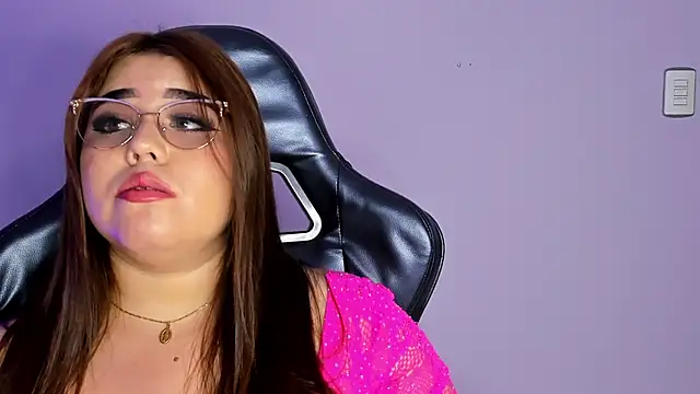 Snapshot of MadissonLee__ chatting on December 2025 07:19:02 PM MadissonLee online show from December 2025 07:19:02 PM