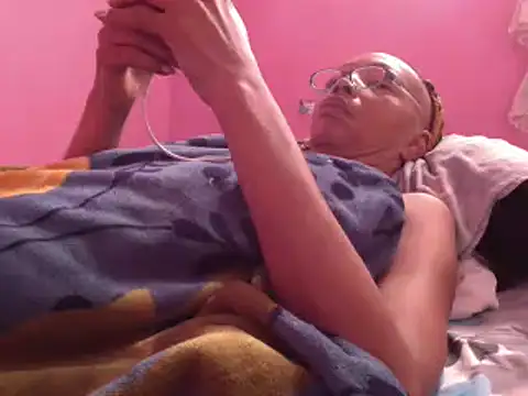 Ladyzee25 online show from February 2026 01:05:02 PM