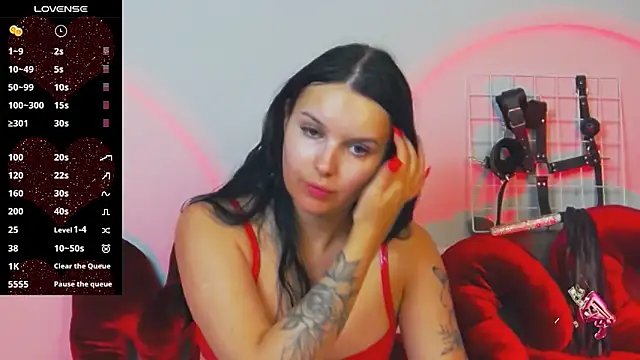 Miss Vic online show from October 2025 05:10:01 PM