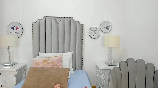 Snapshot of SamantaMarquez chatting on November 2025 07:57:01 PM SamantaMarquez online show from November 2025 07:57:01 PM