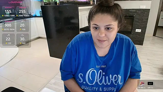 Layla- online show from September 2025 10:19:02 AM