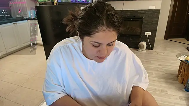 Layla- online show from October 2025 10:43:02 AM