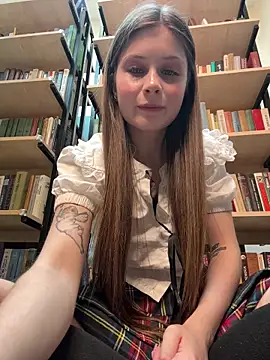 melicious  online show from December 2025 04:53:02 AM