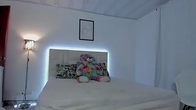 Snapshot of fernandaqueens chatting on March 2025 08:19:01 PM fernandaqueens online show from March 2025 08:19:01 PM