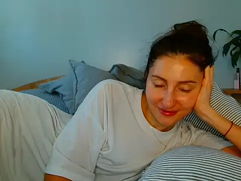 Irina9793 online show from March 2026 09:58:02 AM