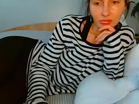 Snapshot of Irina9793 chatting on May 2026 09:03:02 AM Irina9793 online show from May 2026 09:03:02 AM