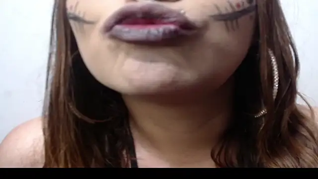 Snapshot of nicollewayne10 chatting on November 2025 01:07:02 AM nicollewayne10 online show from November 2025 01:07:02 AM