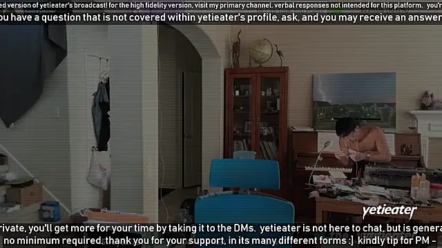 Snapshot of yetieater chatting on February 2025 09:08:02 PM yetieater online show from February 2025 09:08:02 PM