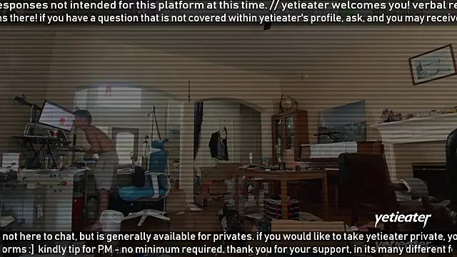 Snapshot of yetieater chatting on July 2026 03:49:01 PM yetieater online show from July 2026 03:49:01 PM