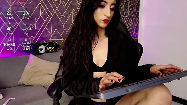 Tahara Romanov online show from December 2025 04:47:01 PM