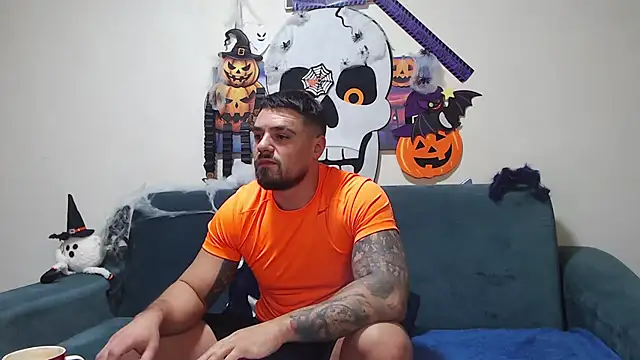 Tiberius hunk online show from November 2025 04:23:01 AM