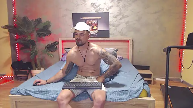 Snapshot of Tiberius_hunk chatting on July 2026 07:23:02 AM Tiberius hunk online show from July 2026 07:23:02 AM