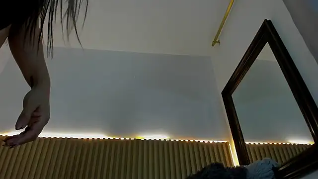 Snapshot of Annie_paradise17 chatting on January 2026 06:55:01 PM Annie paradise17 online show from January 2026 06:55:01 PM