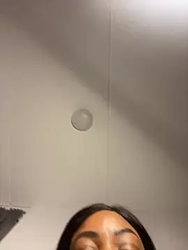 xnaomivaruna online show from March 2025 09:11:02 PM