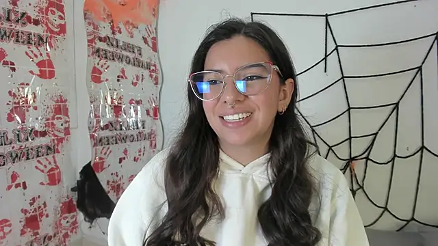 emilyy cooperr online show from October 2025 12:19:01 PM