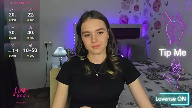 Snapshot of EmelyMason chatting on February 2026 01:04:01 PM EmelyMason online show from February 2026 01:04:01 PM