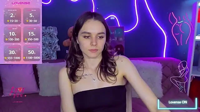 Snapshot of EmelyMason chatting on February 2026 12:26:01 PM EmelyMason online show from February 2026 12:26:01 PM