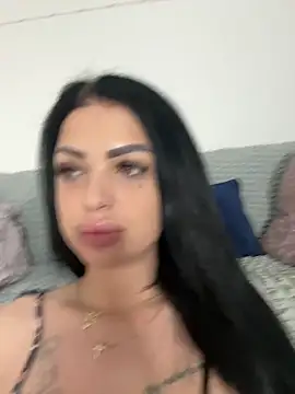 Snapshot of IrisRossie chatting on June 2026 05:41:02 AM IrisRossie online show from June 2026 05:41:02 AM