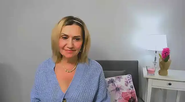 IsabellaSexyMilf online show from March 2025 07:10:02 PM