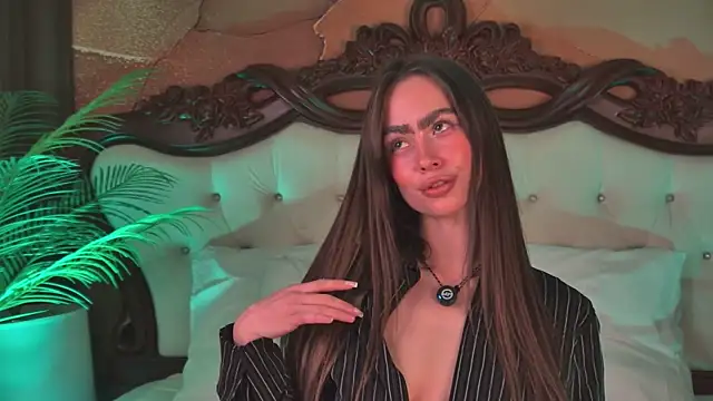 Amanda River online show from April 2026 09:20:02 PM